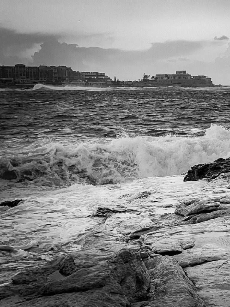 St.Julian Malta bei stürmischem Wetter